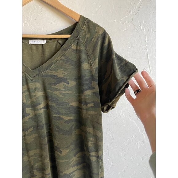 Mod Ref Camo V-Neck Cropped T-Shirt Size Large Short Sleeve Green Cotton Blend - Picture 4 of 7
